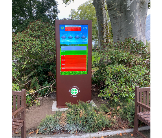 Xylo AXEOS Outdoor information kiosk casing for 55 inch screen