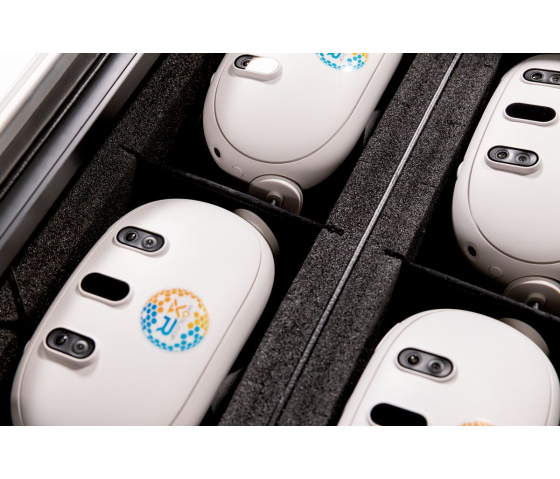 VR headset charging case PARAPROJECT VR8 for 8 VR headsets