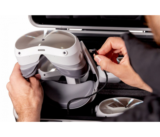VR headset charging case PARAPROJECT VR8 for 8 VR headsets