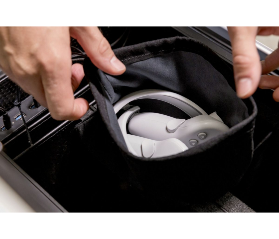 VR headset charging case PARAPROJECT VR8 for 8 VR headsets