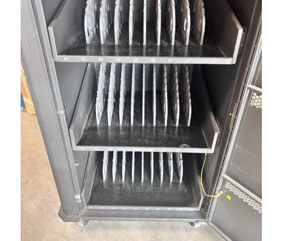 Demo model - BRV30 charging cart for 30 mobile devices up to 16 inches - power strip