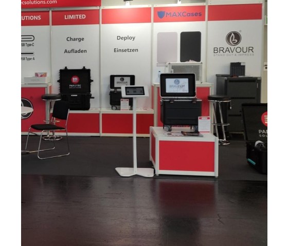 iPad floor stand Fino Curved LED for iPad Air/Pro 13 inch 2024 - white