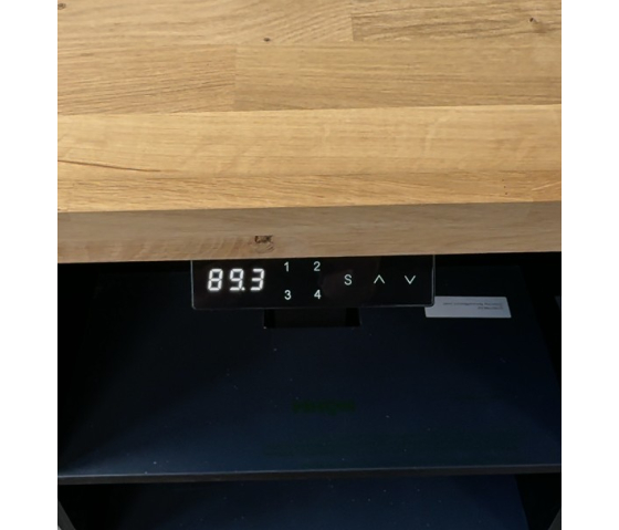 Plastikowo-metalowa mównica Notulus z regulacją wysokości - czarna