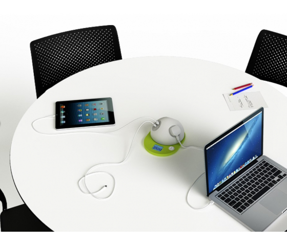 Wiederaufladbarer Poseur Tisch - 60 cm Durchmesser - 2 Steckdosen / 1x USB-A / 1x USB-C - 1200 Wh Batteriekapazität