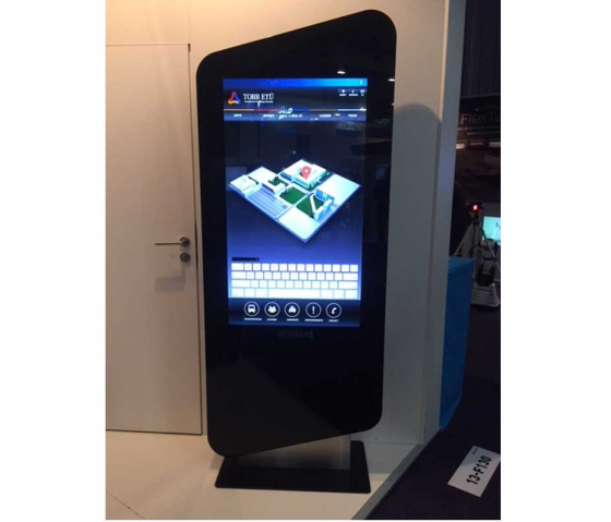 Digitale Informationssäule Sydney mit 49-Zoll – Touchscreen 