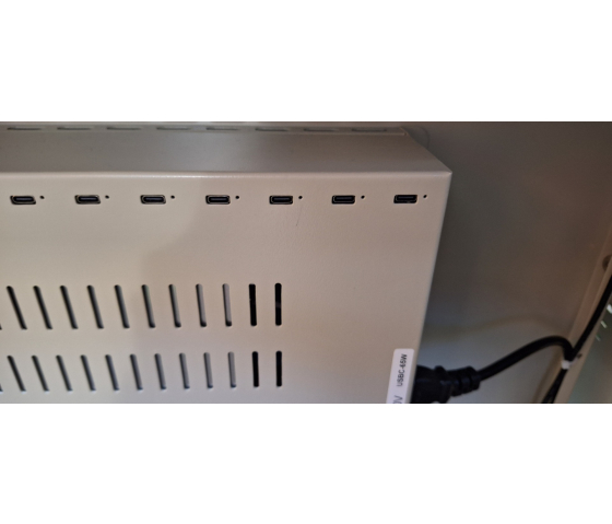 ID32UC USB-C carrello di ricarica per 32 dispositivi mobili fino a 15,6 pollici