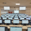 Computertisch P1 mit 3 elektrisch ausfahrbaren Monitorgehäusen - 210 (B) x 75 (T) cm