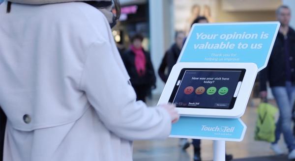 Brug af tabletstand i kundetilfredshedsundersøgelse