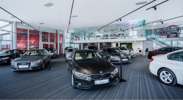 Tabletstativ til brug i detailhandel / showroom